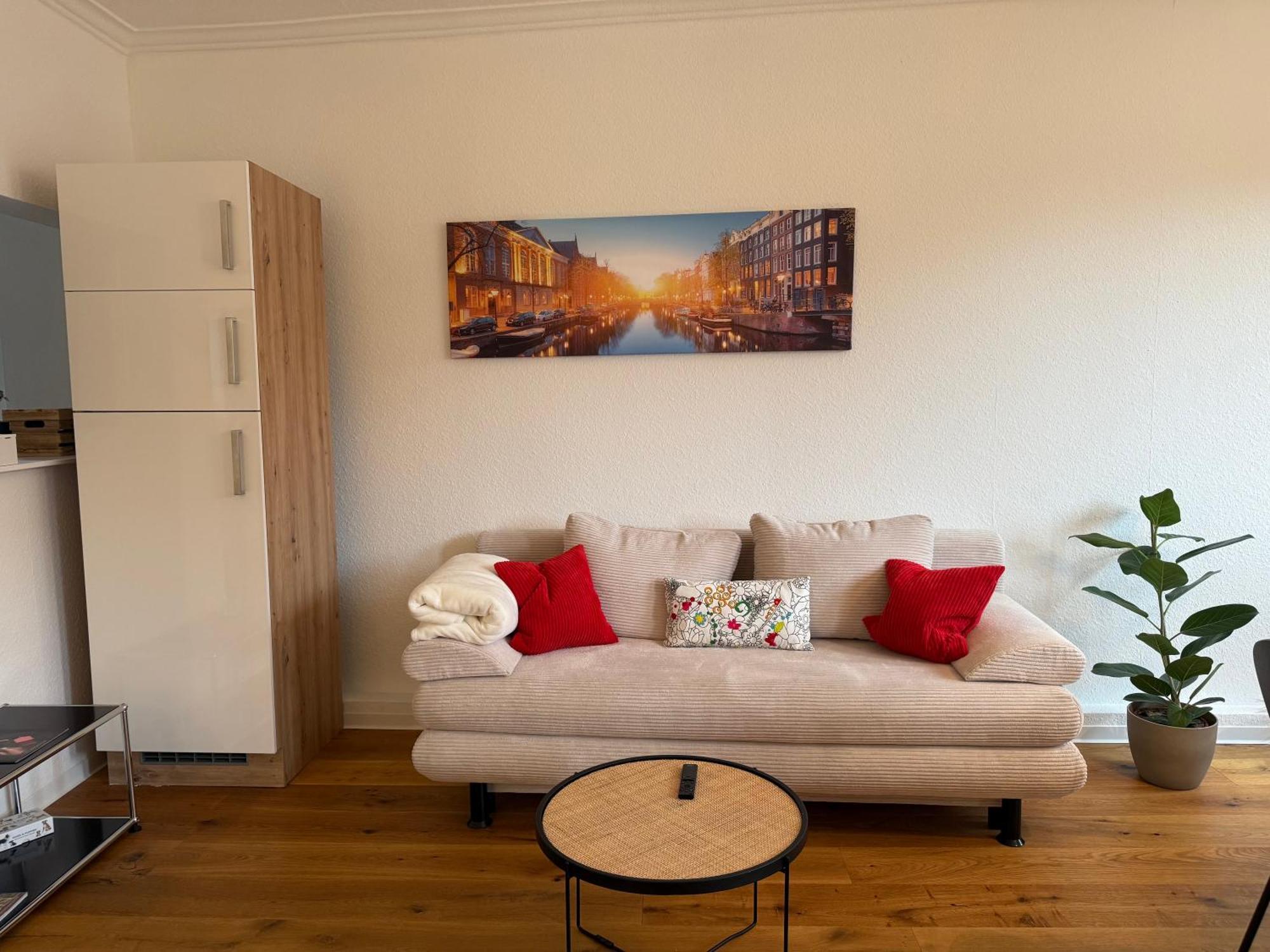 Stylisches Apartment Mit Grossem Tageslichbad Am Marktplatz Leonberg Bagian luar foto