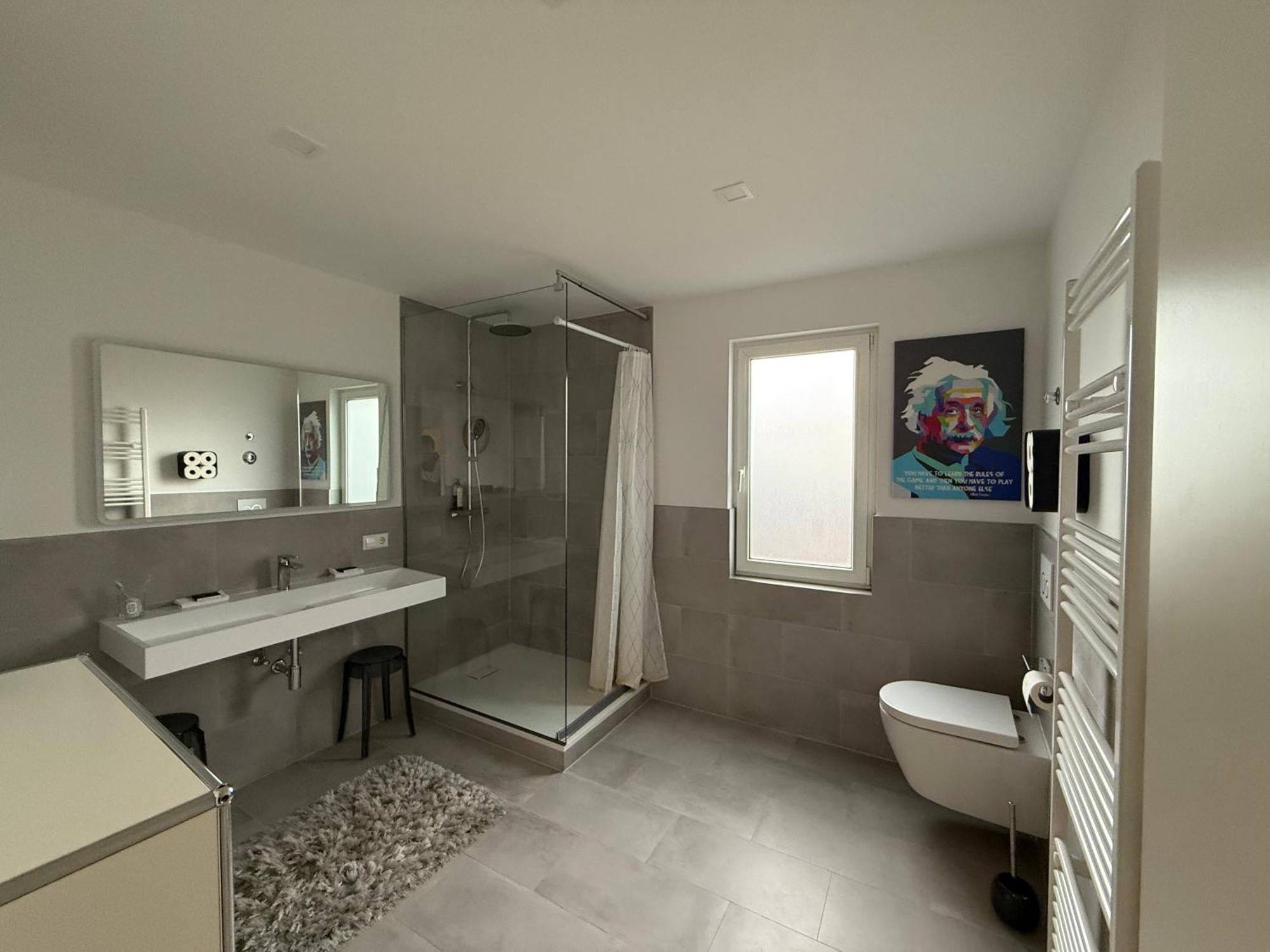 Stylisches Apartment Mit Grossem Tageslichbad Am Marktplatz Leonberg Bagian luar foto